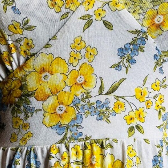 NBW F21 white mini dress with yellow and blue flowers size S - Picture 4 of 6
